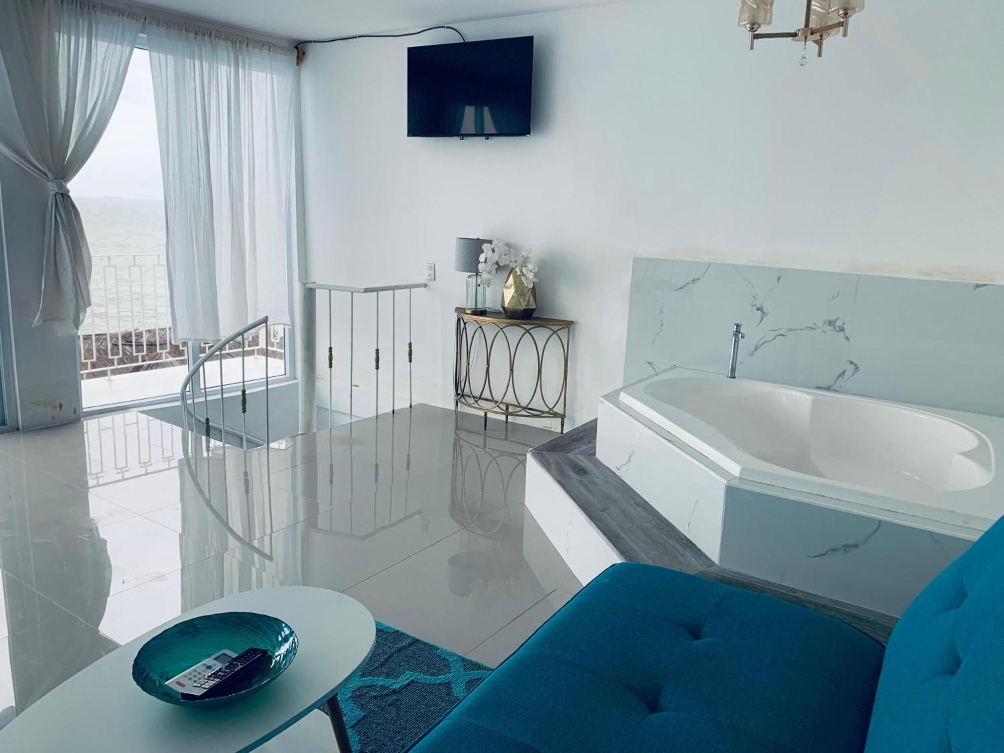 פוארטו באריוס Restaurante Y Hotel “La Pesca” מראה חיצוני תמונה
